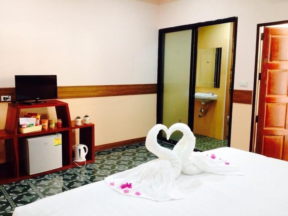 Airport Phuket Garden Resort Thalang Buitenkant foto