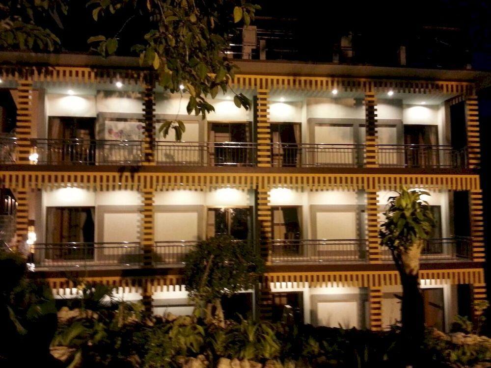 Airport Phuket Garden Resort Thalang Buitenkant foto